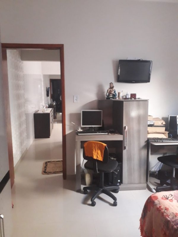 Casa à venda com 2 quartos, 60m² - Foto 1