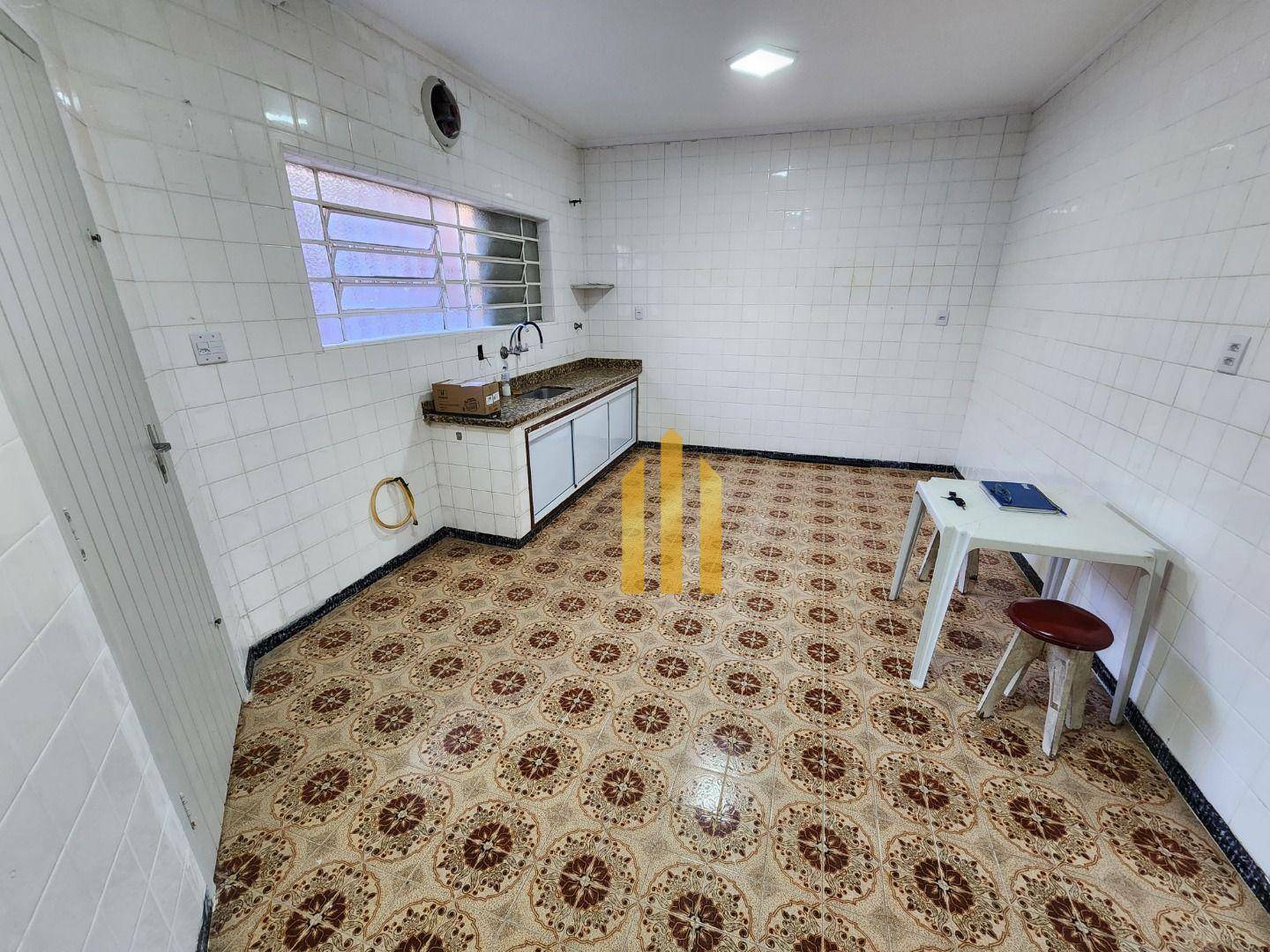 Sobrado para alugar com 3 quartos, 160m² - Foto 9