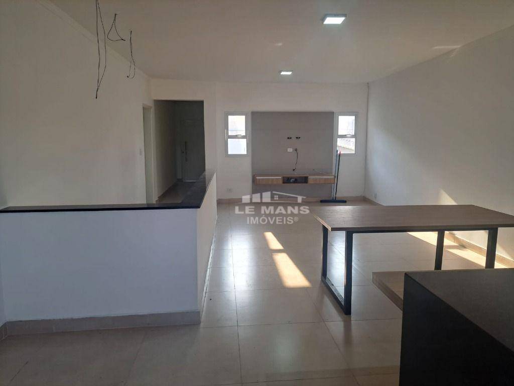 Casa à venda com 3 quartos, 180m² - Foto 3