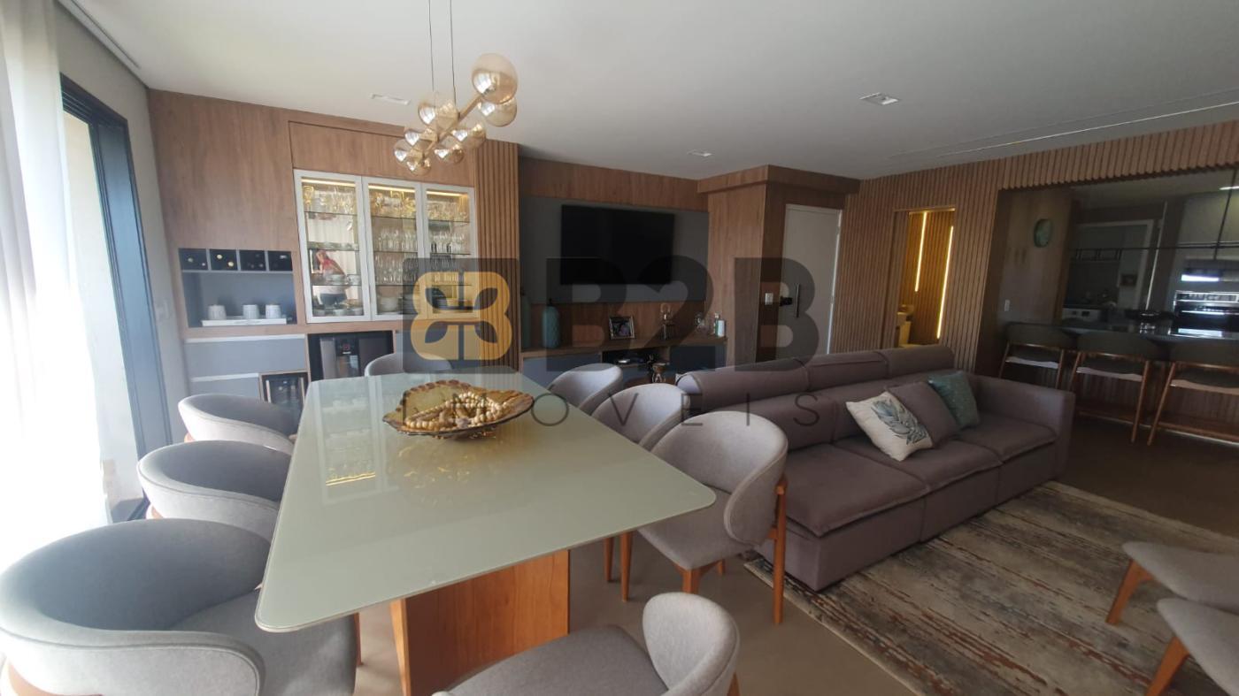 Apartamento à venda com 3 quartos, 159m² - Foto 4