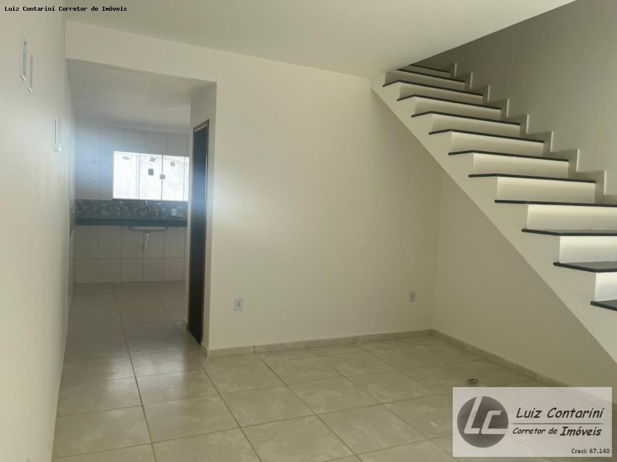 Casa à venda com 2 quartos, 100m² - Foto 6