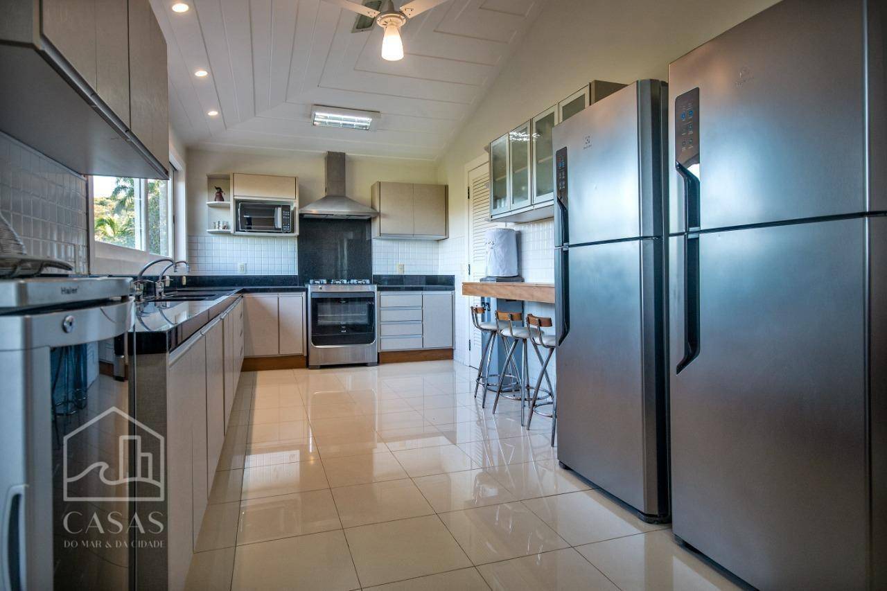 Casa à venda com 6 quartos, 900m² - Foto 17
