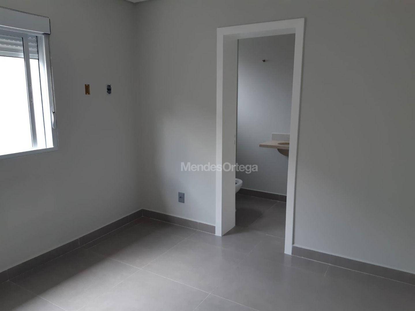 Casa à venda com 3 quartos, 207m² - Foto 7