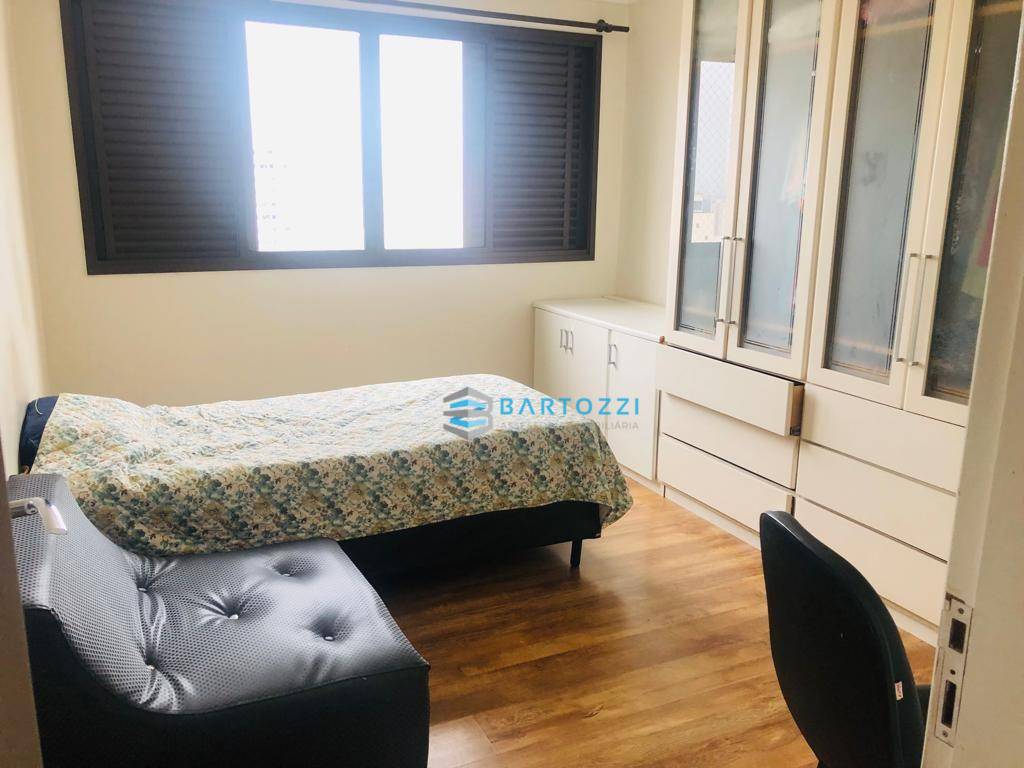 Apartamento à venda com 4 quartos, 150m² - Foto 15