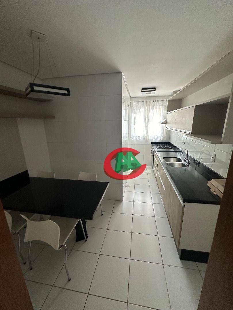 Apartamento para alugar com 3 quartos, 120m² - Foto 1