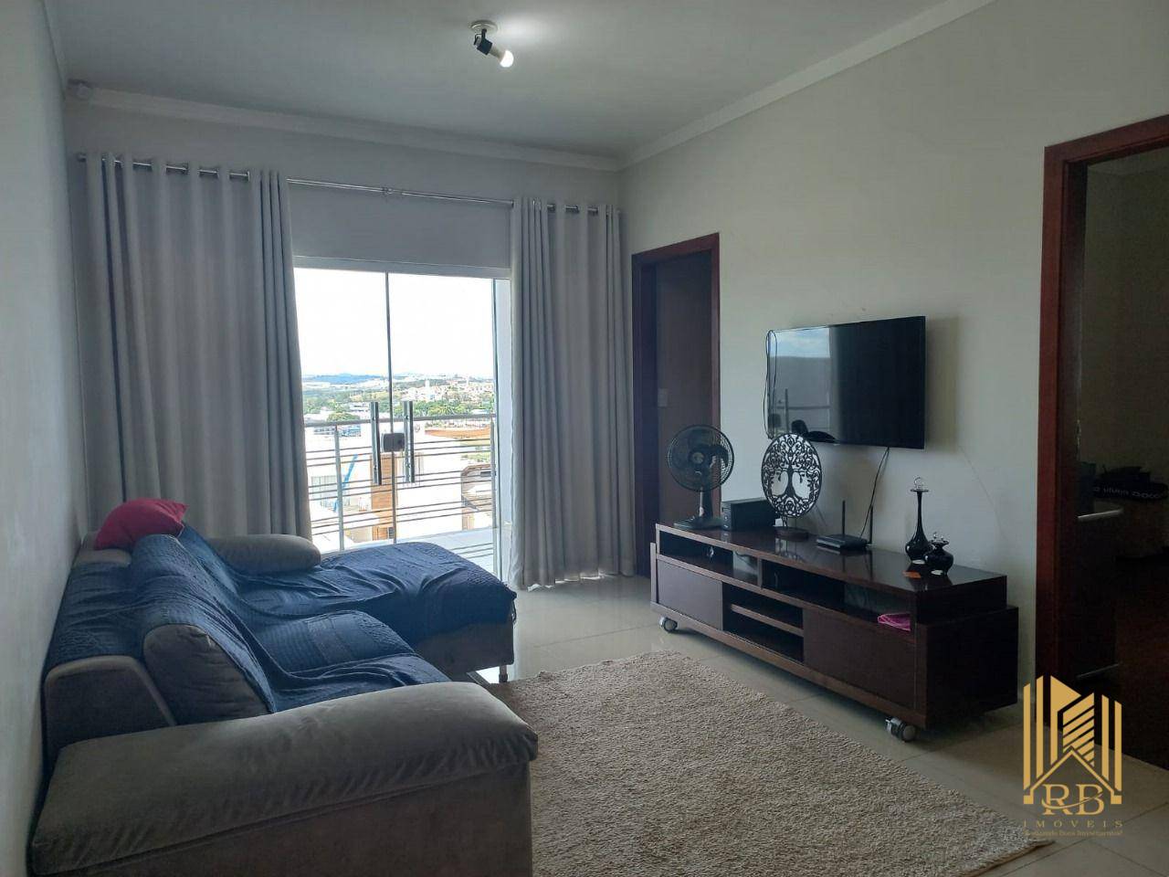 Casa à venda com 5 quartos, 240m² - Foto 4