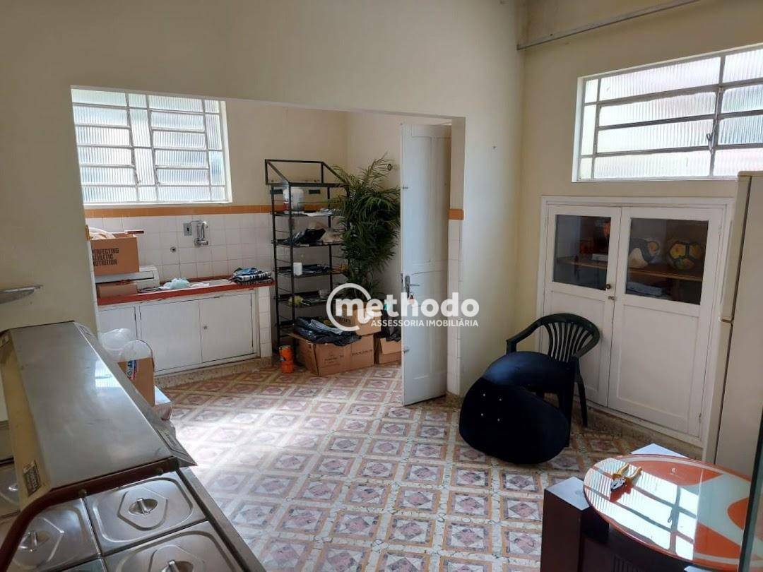 Casa à venda com 2 quartos, 240m² - Foto 9