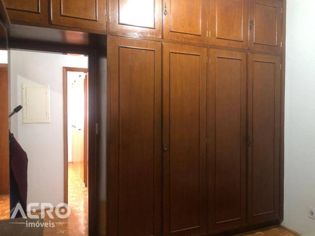 Casa à venda com 3 quartos, 251m² - Foto 20