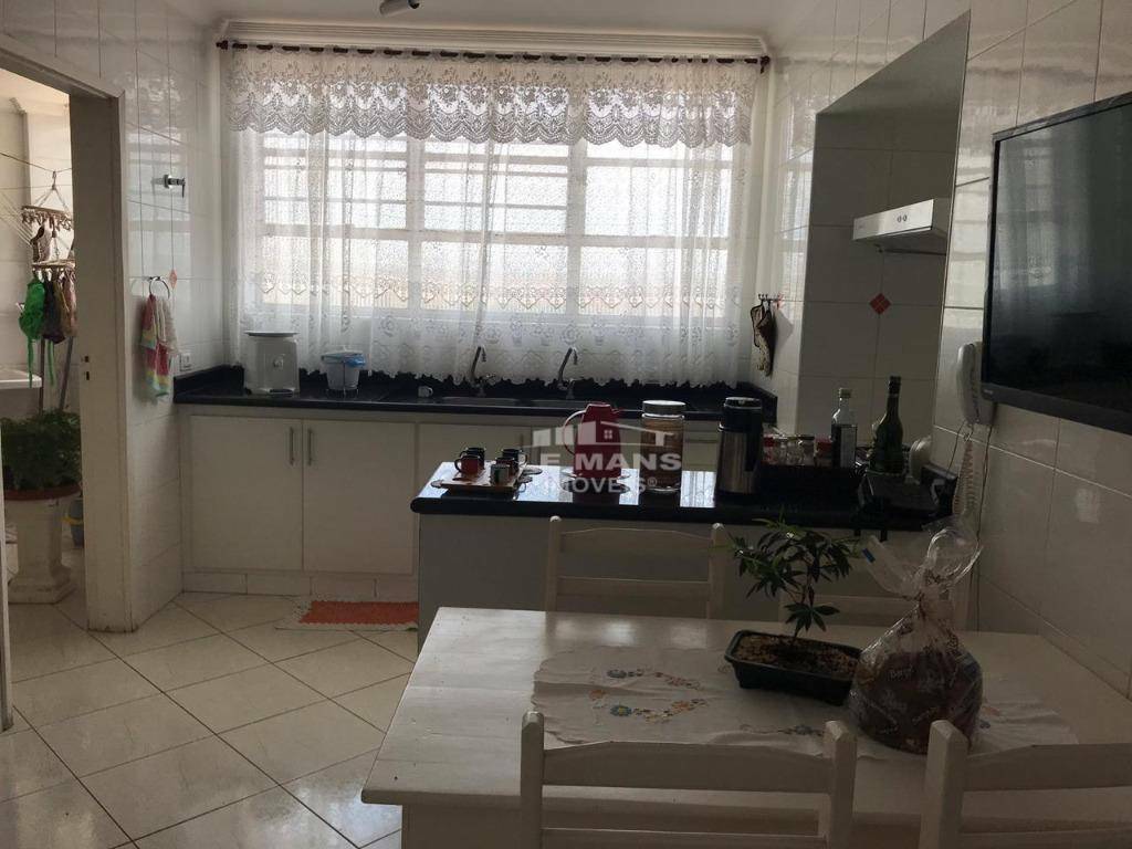 Apartamento à venda com 3 quartos, 156m² - Foto 9