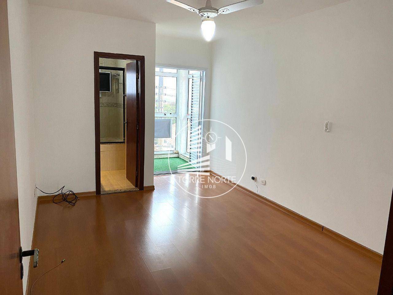 Casa à venda com 4 quartos, 270m² - Foto 17