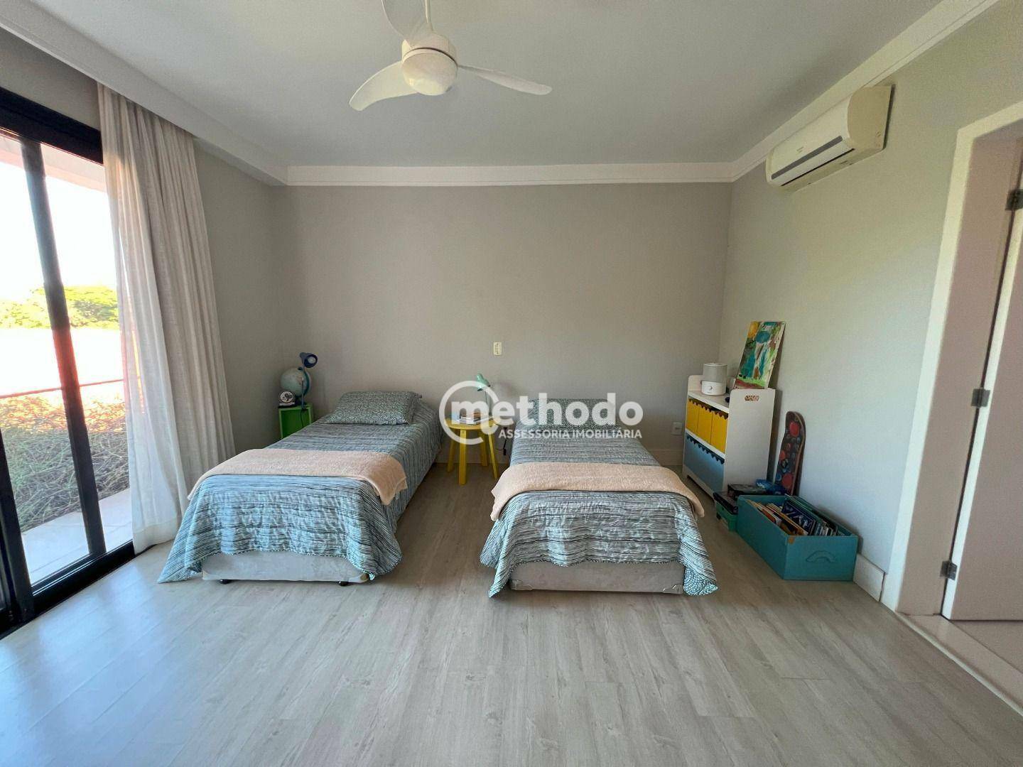 Casa de Condomínio à venda com 3 quartos, 250m² - Foto 9