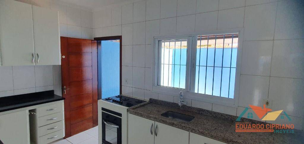 Casa à venda e aluguel com 3 quartos, 111m² - Foto 14