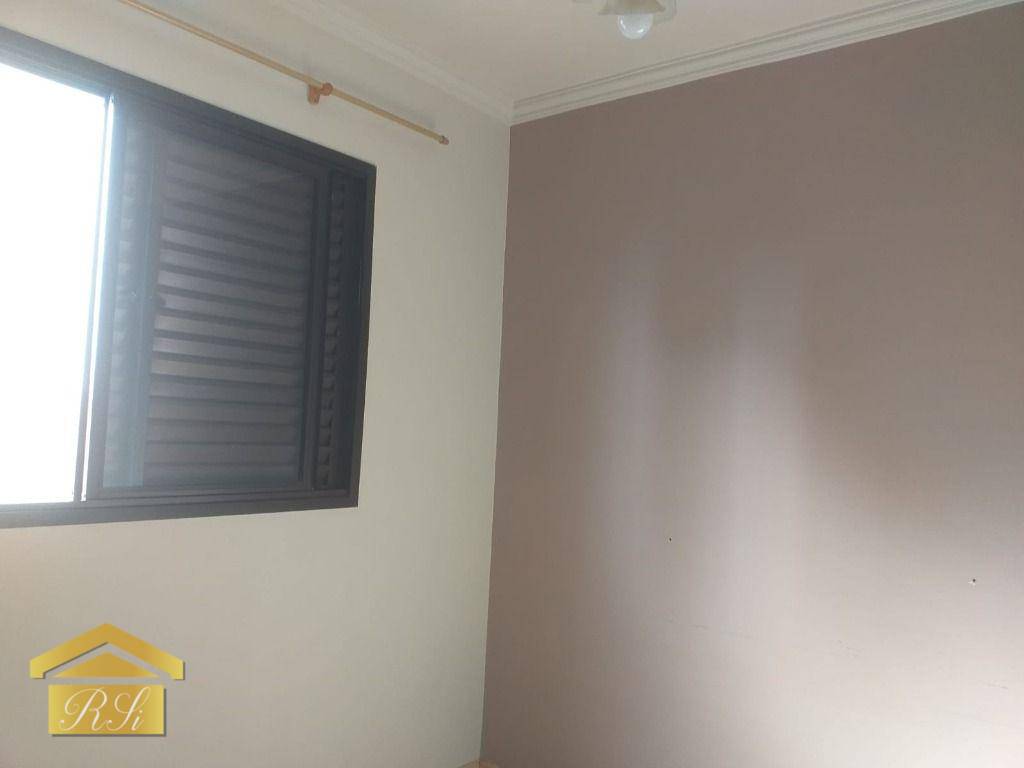 Apartamento para alugar com 3 quartos, 69m² - Foto 11