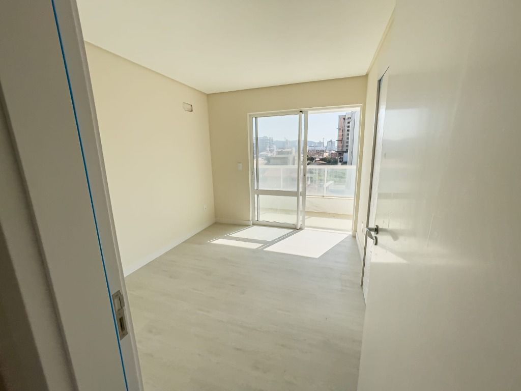 Apartamento à venda com 4 quartos, 157m² - Foto 35