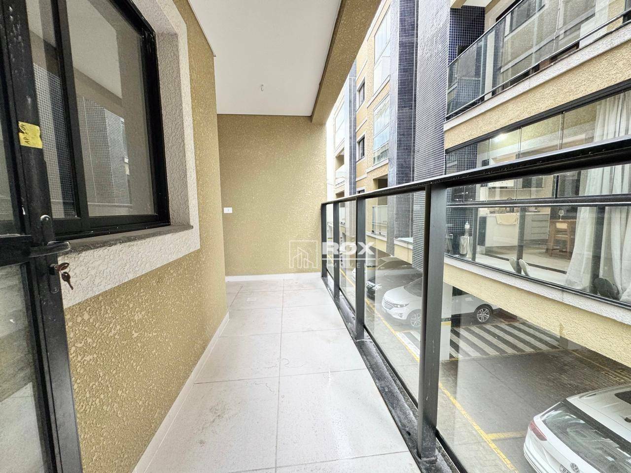 Apartamento à venda com 2 quartos, 70m² - Foto 3