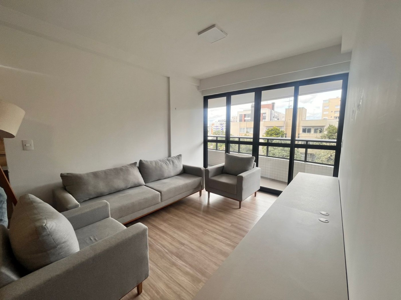 Apartamento para alugar com 3 quartos, 106m² - Foto 10