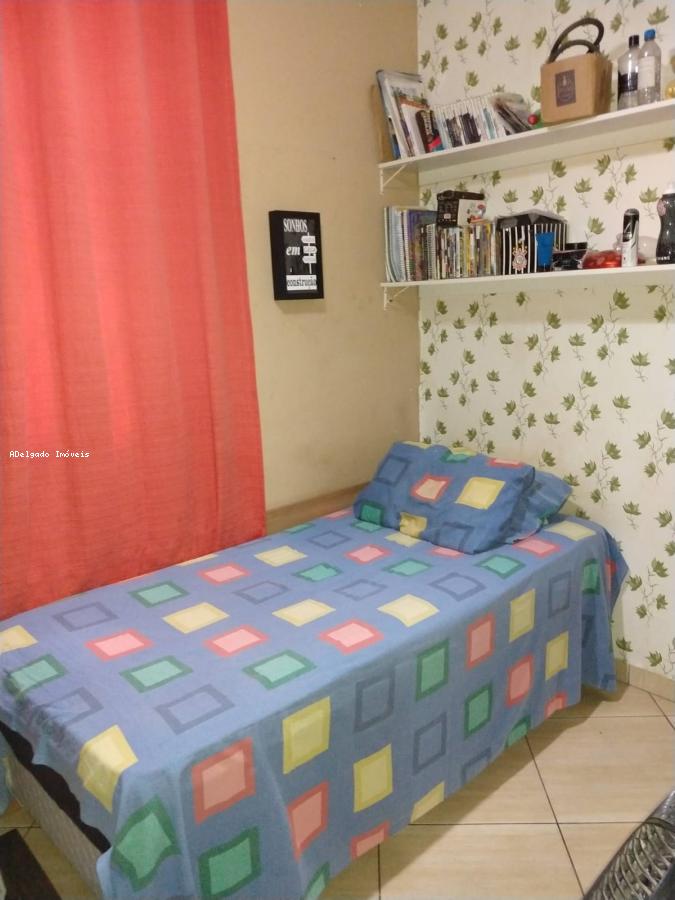 Sobrado à venda com 3 quartos, 200m² - Foto 17