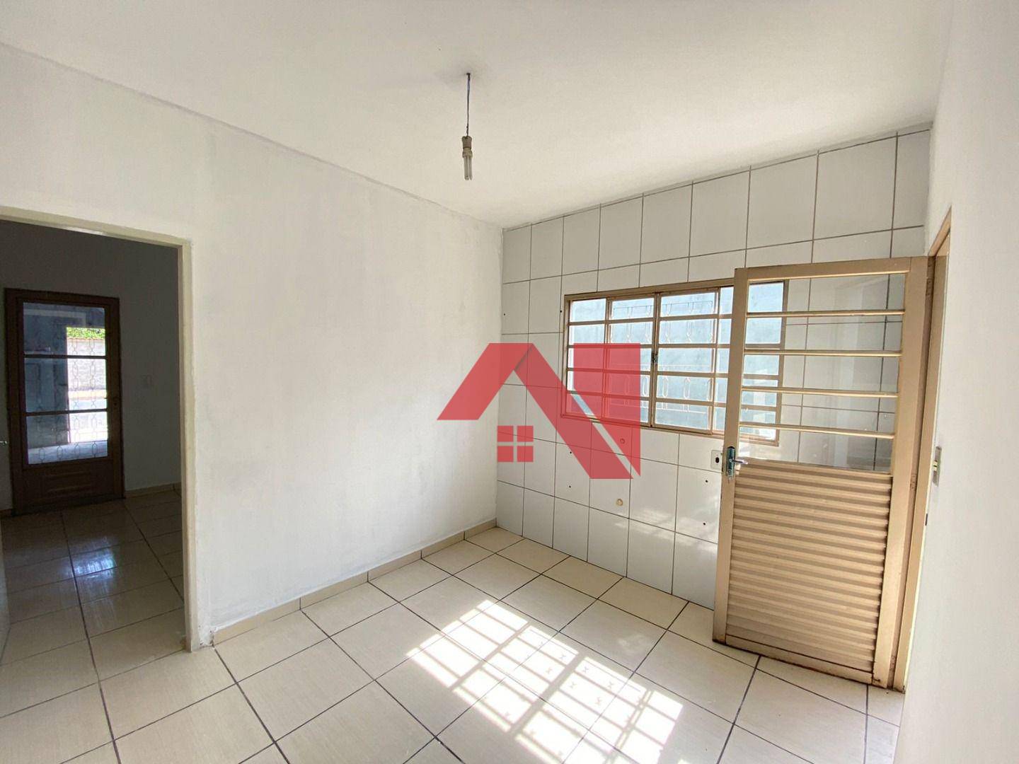 Casa à venda com 2 quartos, 145m² - Foto 7