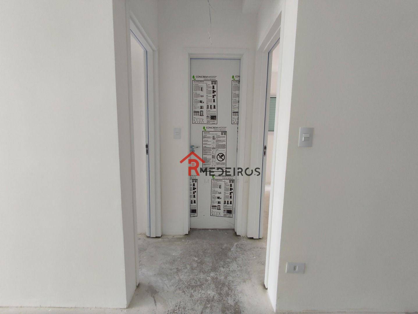 Apartamento à venda com 2 quartos, 70m² - Foto 9