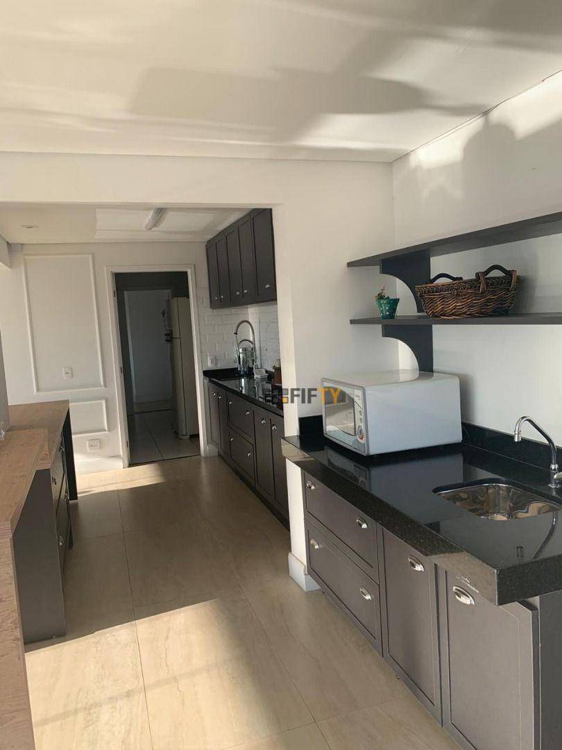 Apartamento para alugar com 3 quartos, 210m² - Foto 7