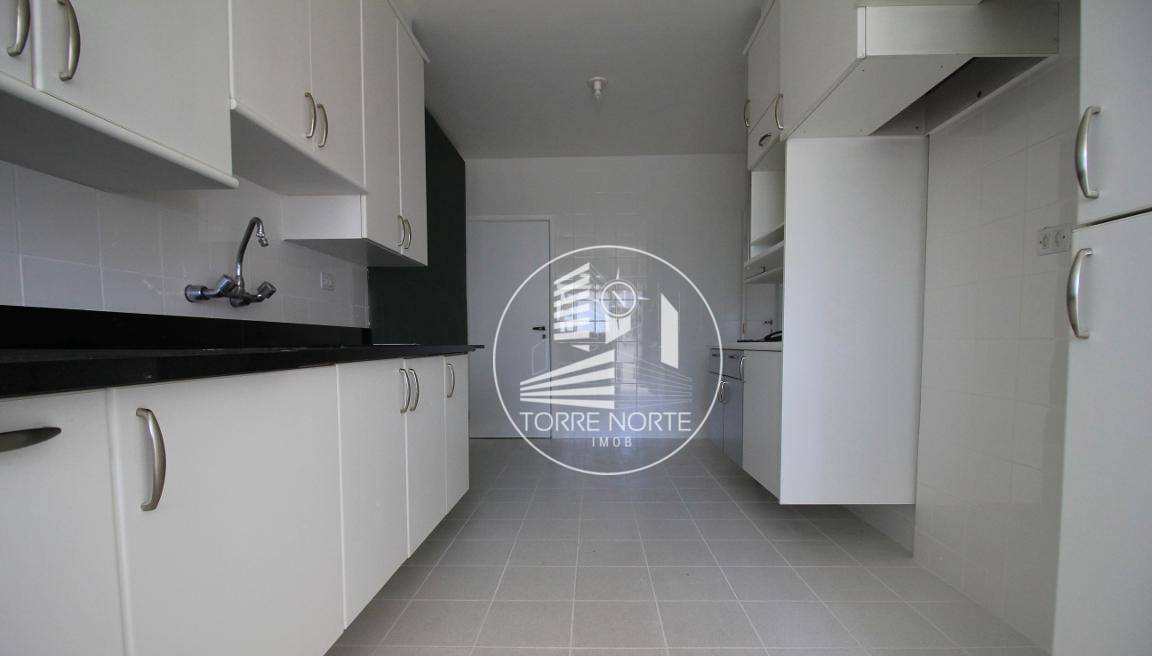 Apartamento à venda com 3 quartos, 185m² - Foto 25