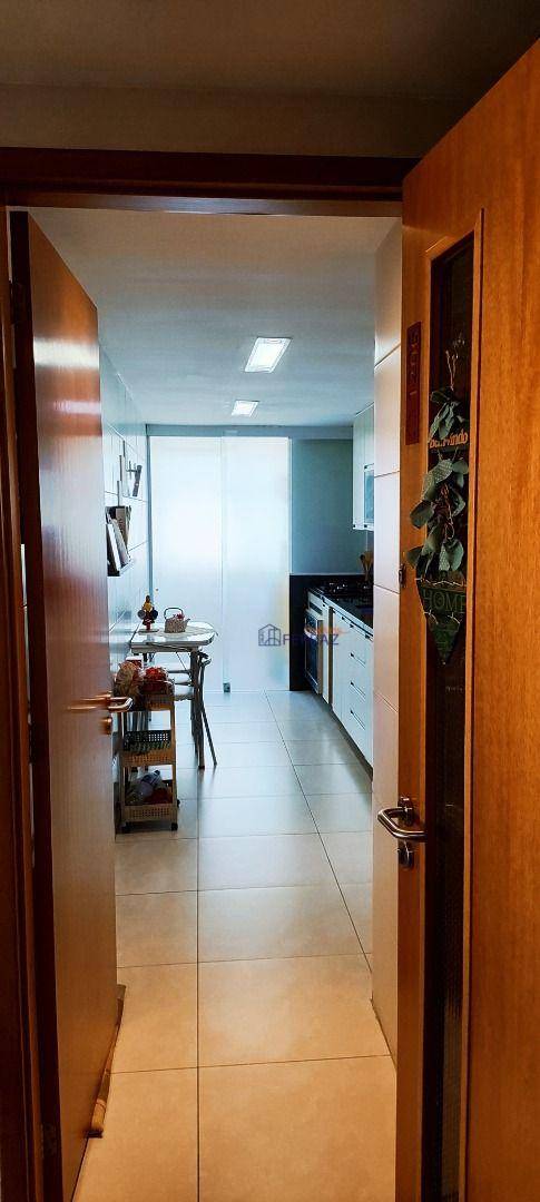 Apartamento à venda com 3 quartos, 95m² - Foto 34