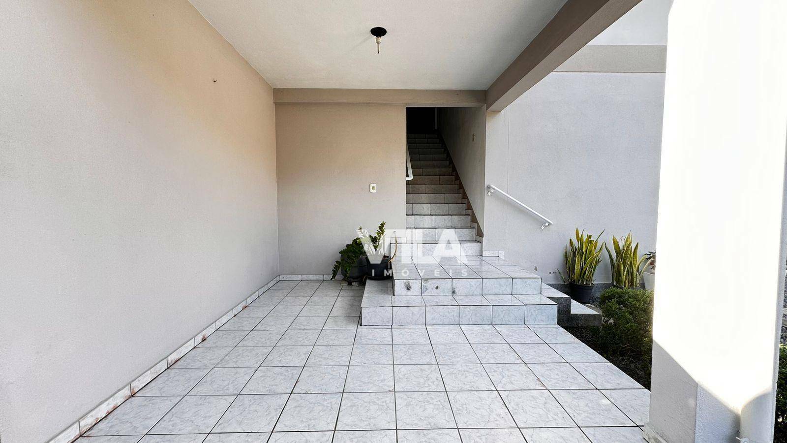 Casa à venda com 6 quartos, 305m² - Foto 8