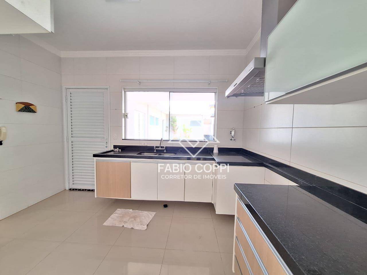 Casa de Condomínio à venda com 3 quartos, 300m² - Foto 14