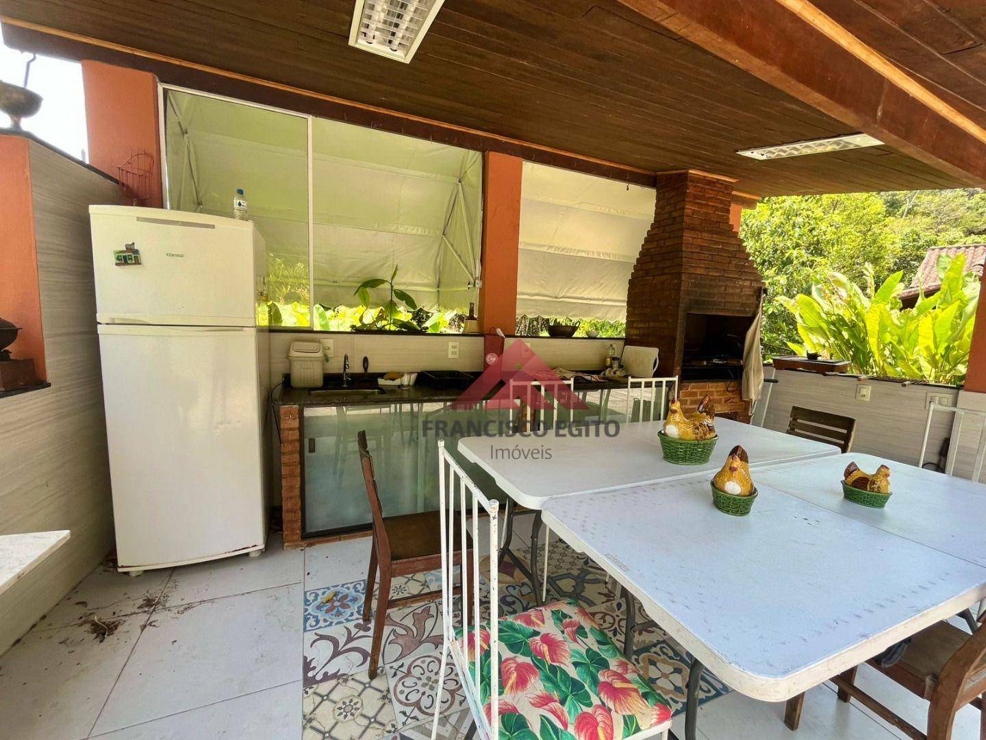 Casa para alugar com 4 quartos, 100m² - Foto 42