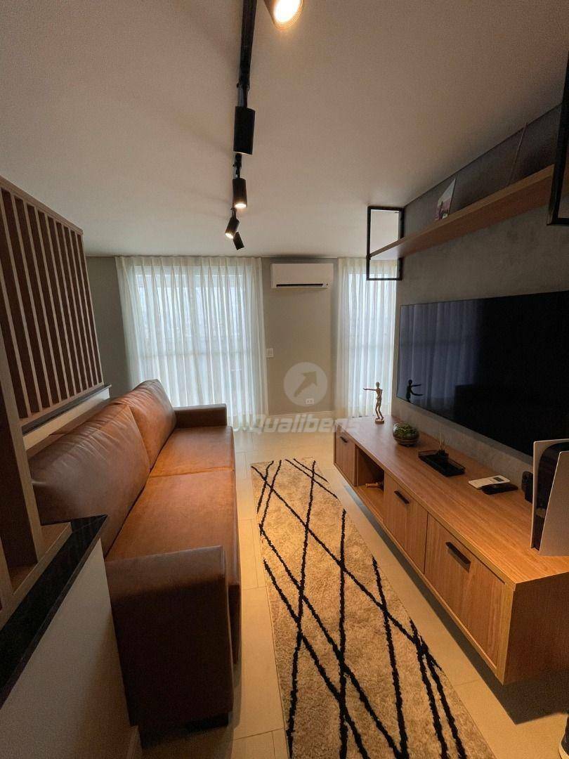 Apartamento à venda com 3 quartos, 218m² - Foto 15