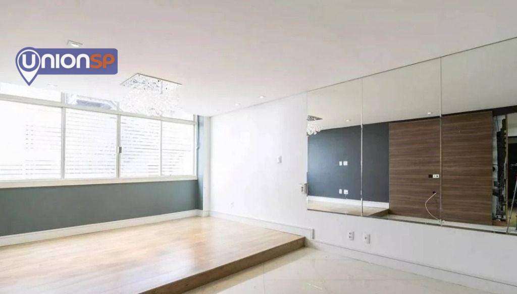 Apartamento à venda com 3 quartos, 135m² - Foto 2