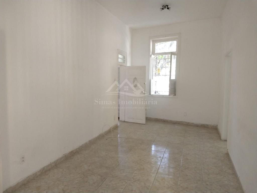 Casa para alugar com 4 quartos, 150m² - Foto 1