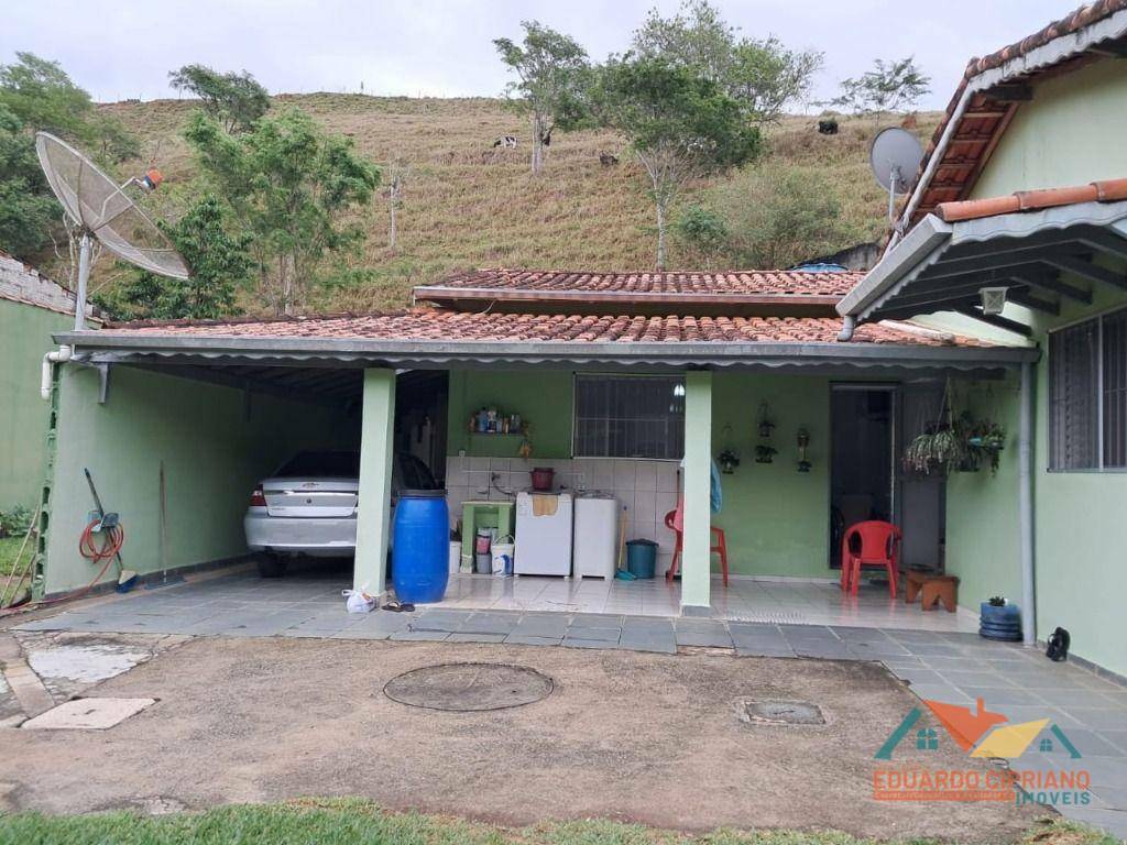 Casa à venda com 3 quartos, 350m² - Foto 1