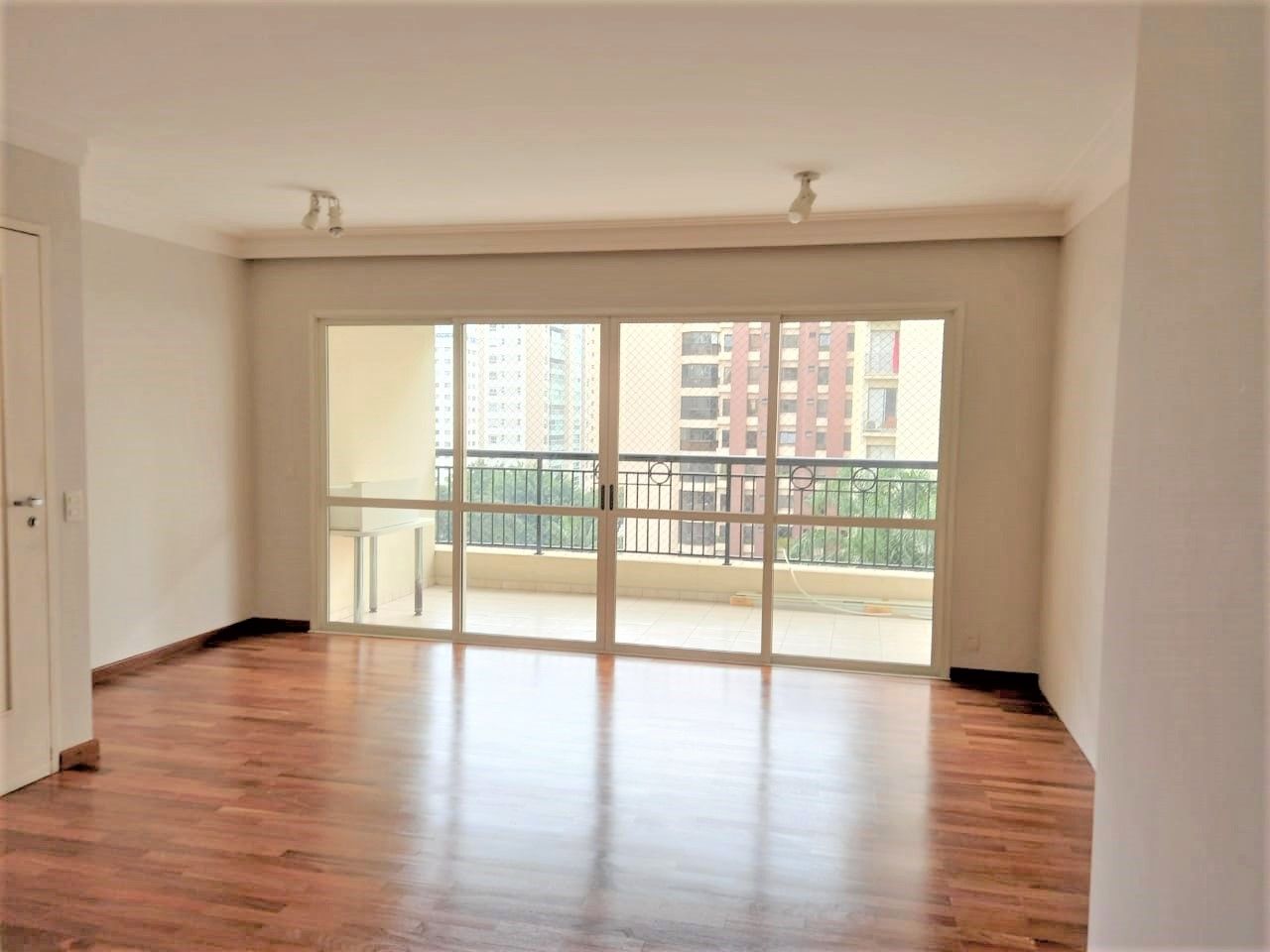 Apartamento à venda e aluguel com 3 quartos, 125m² - Foto 8