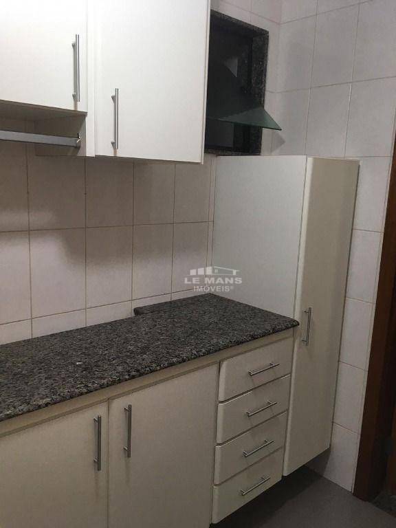 Apartamento à venda com 3 quartos, 97m² - Foto 3