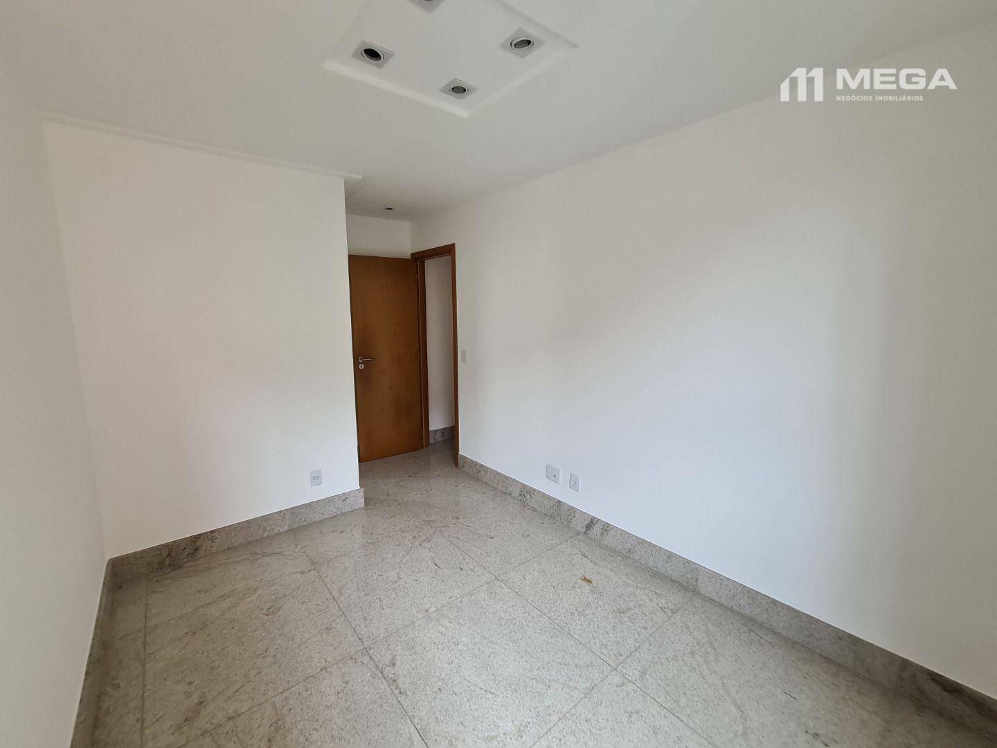 Apartamento à venda com 4 quartos, 141m² - Foto 17