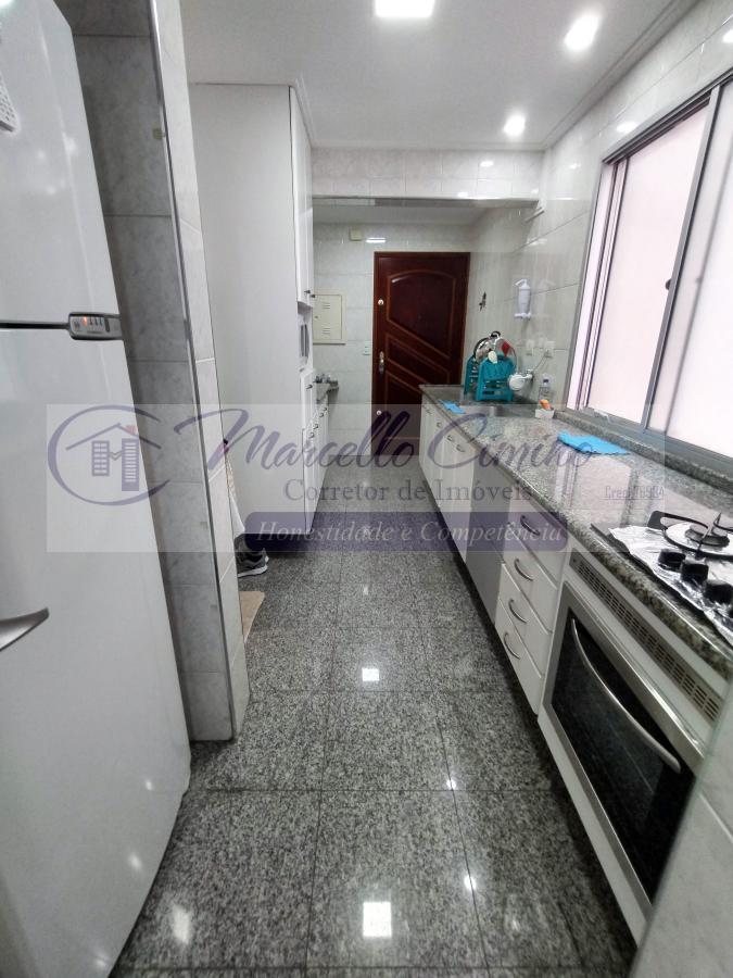 Apartamento à venda com 2 quartos, 70m² - Foto 13