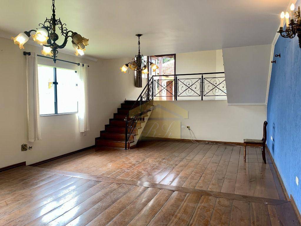 Casa para alugar com 2 quartos, 180m² - Foto 1