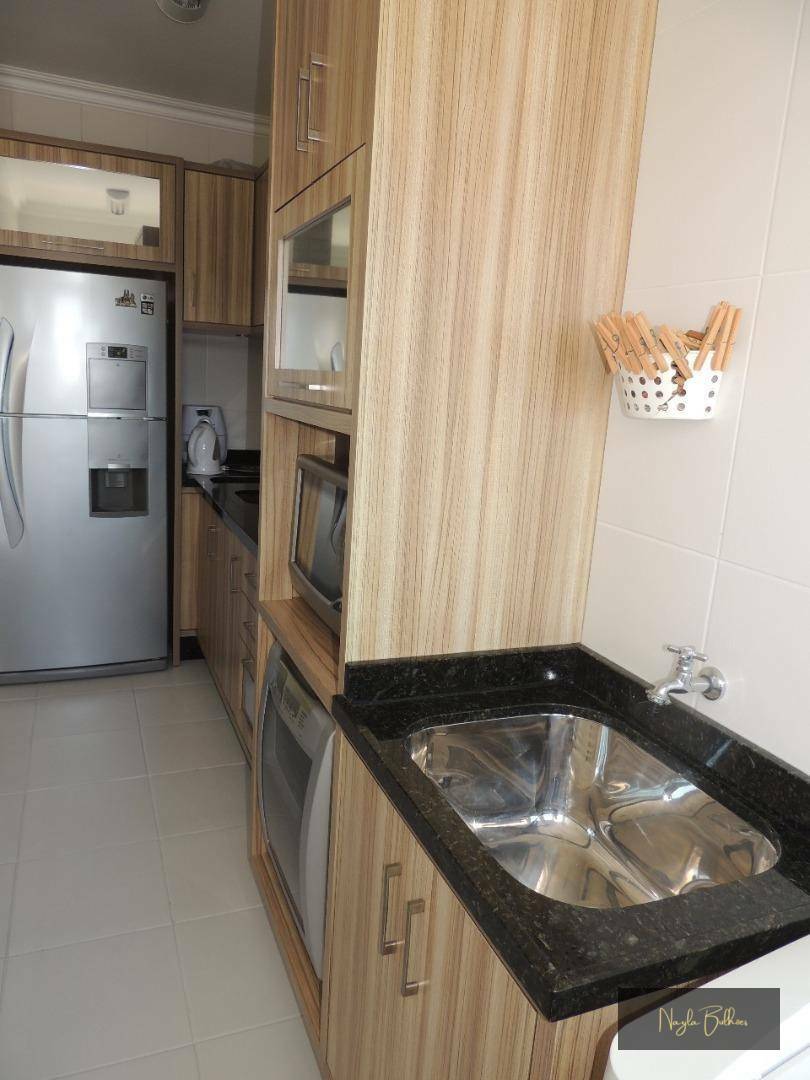 Apartamento à venda com 2 quartos, 70m² - Foto 4