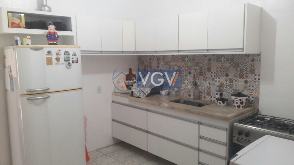 Casa à venda com 3 quartos, 180m² - Foto 10