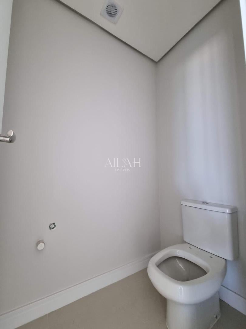 Apartamento à venda com 3 quartos, 196m² - Foto 4