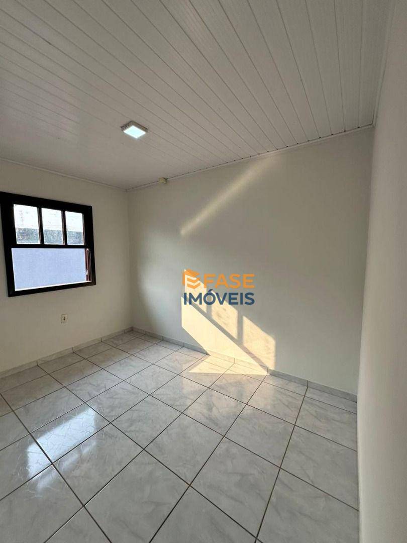 Casa à venda com 3 quartos, 123m² - Foto 13