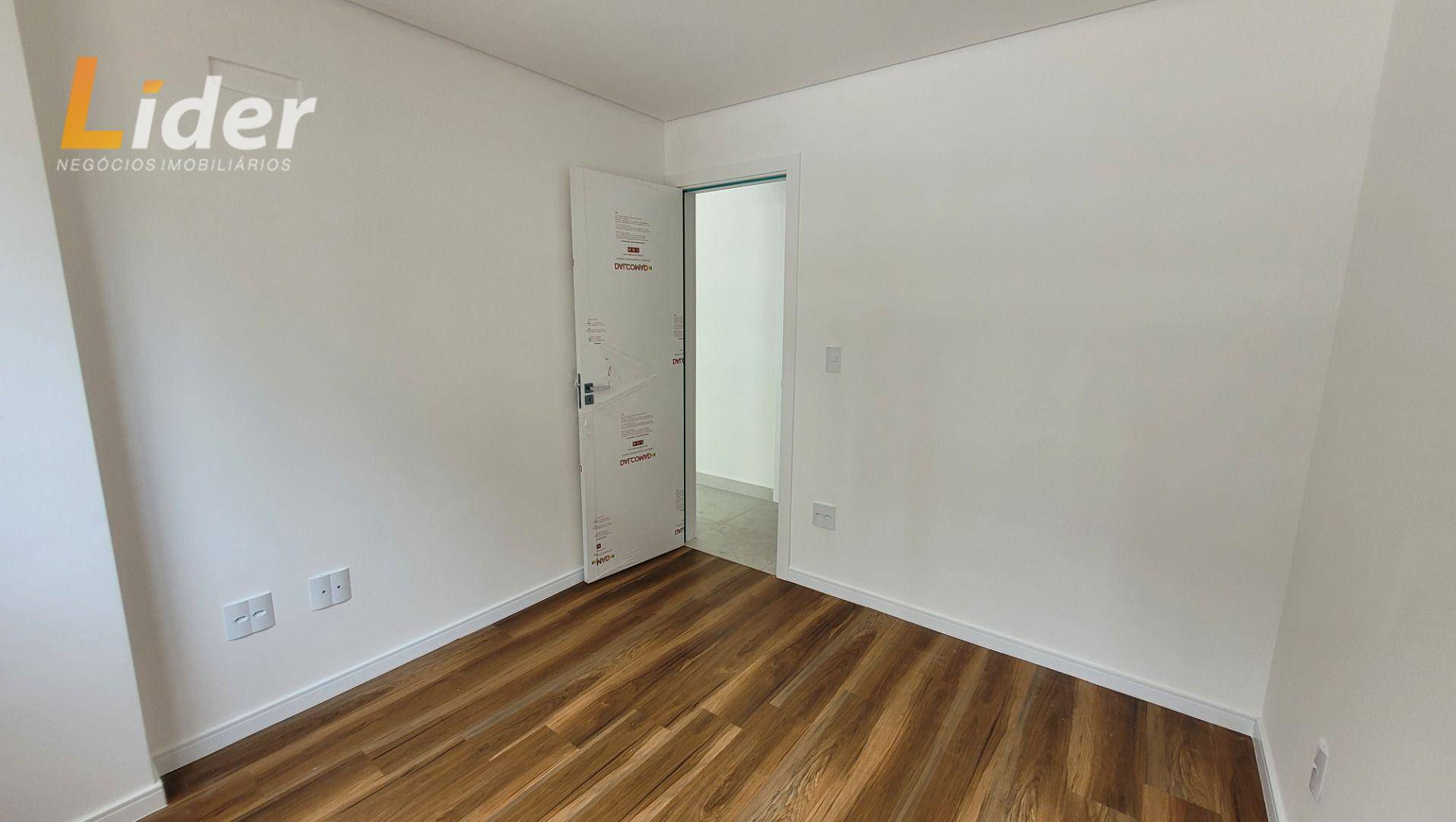 Apartamento à venda com 2 quartos, 65m² - Foto 8