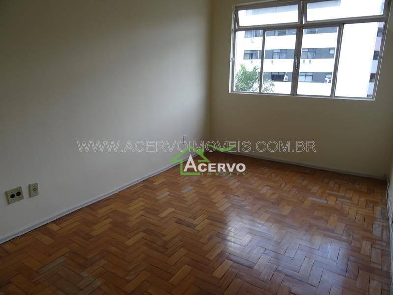 Apartamento à venda com 3 quartos, 157m² - Foto 9