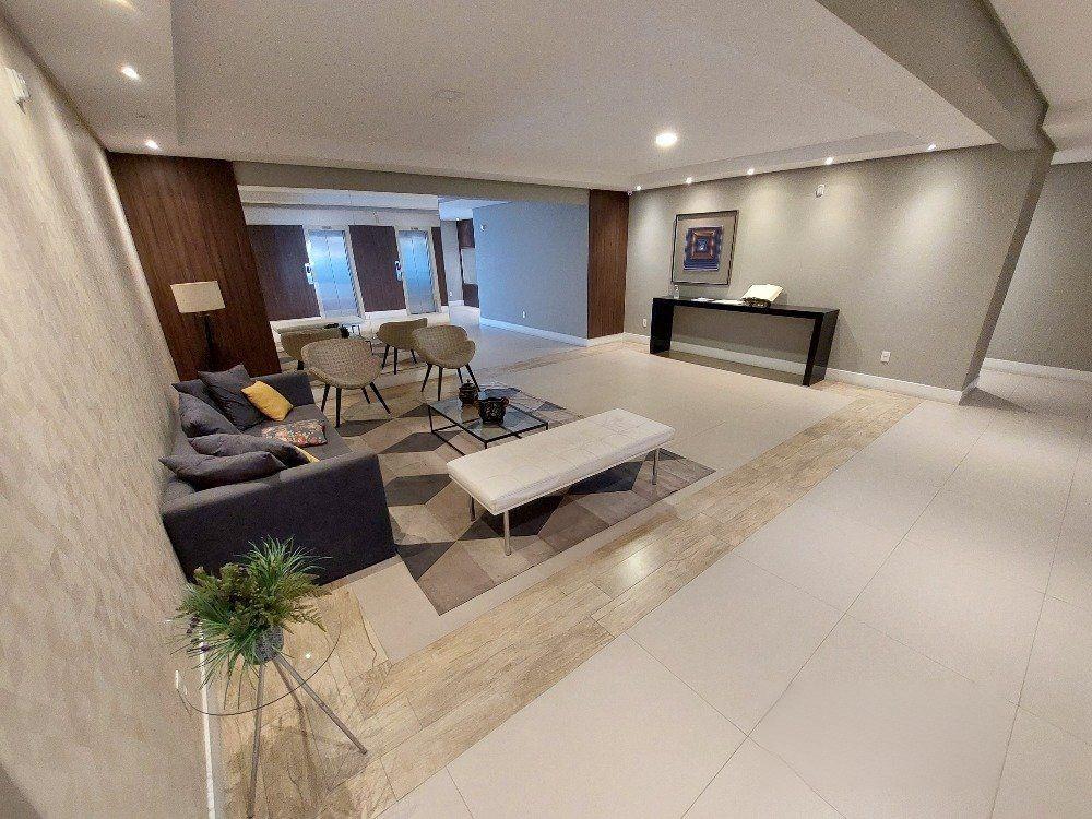 Apartamento à venda com 2 quartos, 68m² - Foto 1