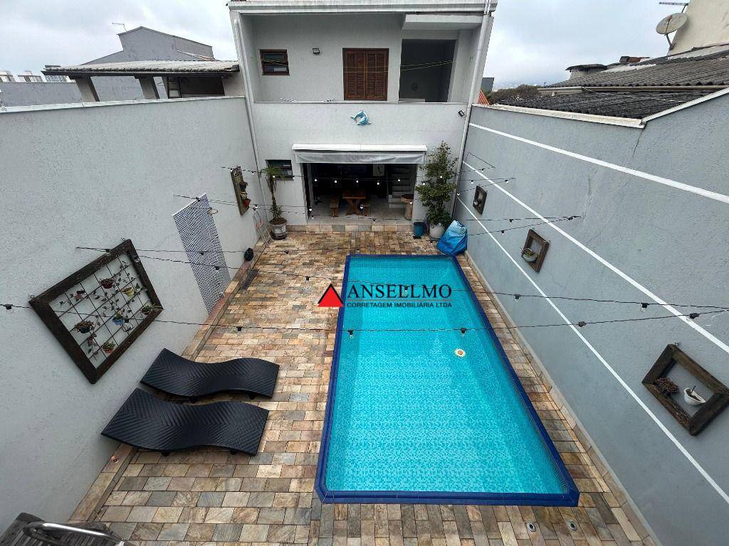 Sobrado, 3 quartos, 265 m² - Foto 1