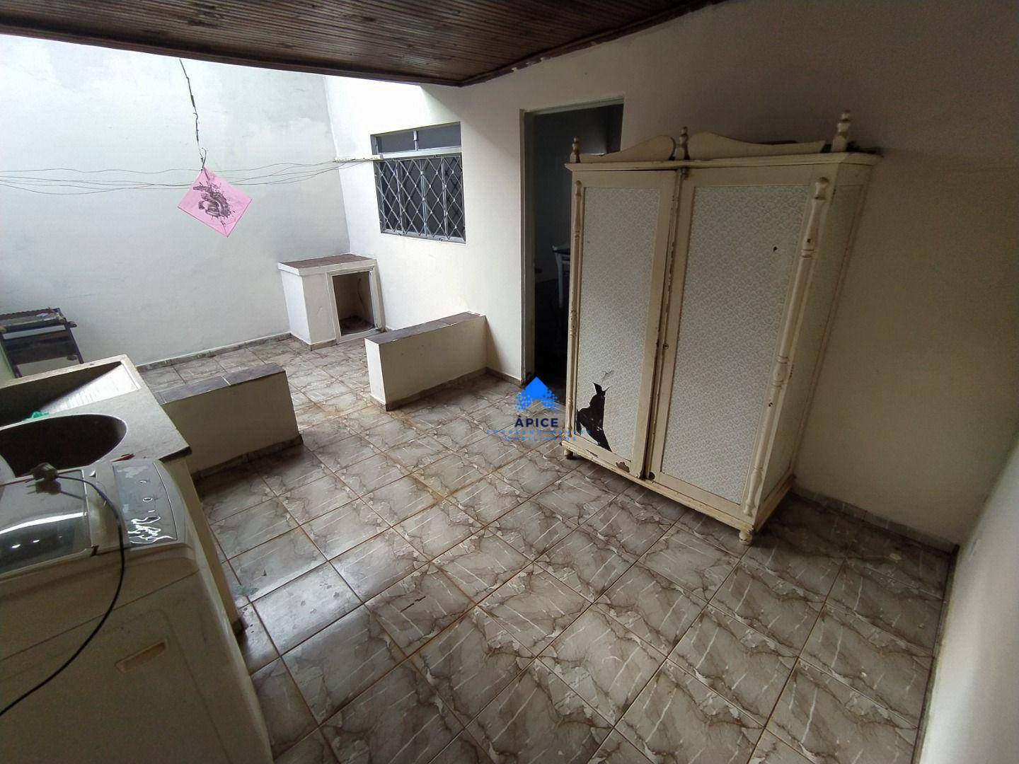 Casa para alugar com 3 quartos, 160m² - Foto 3