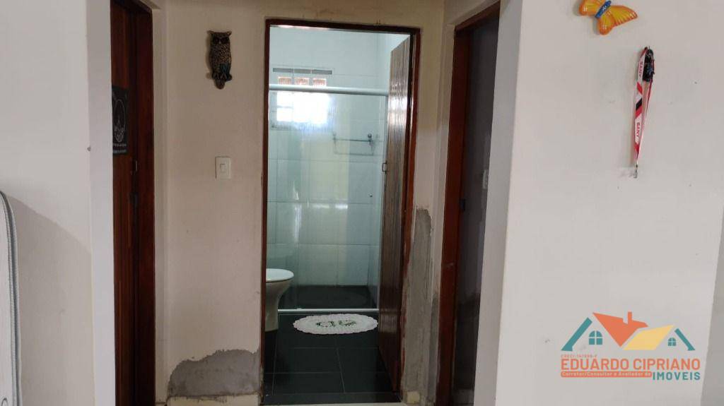 Casa à venda com 3 quartos, 200m² - Foto 14