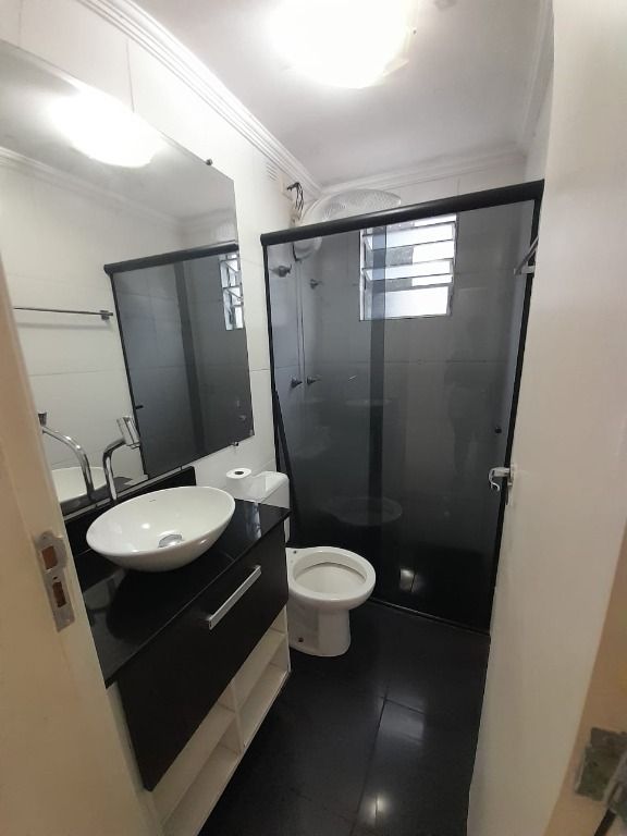 Apartamento à venda com 2 quartos, 42m² - Foto 2