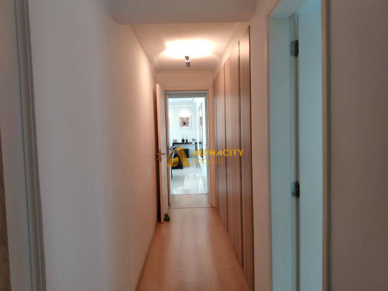 Apartamento à venda com 3 quartos, 196m² - Foto 32